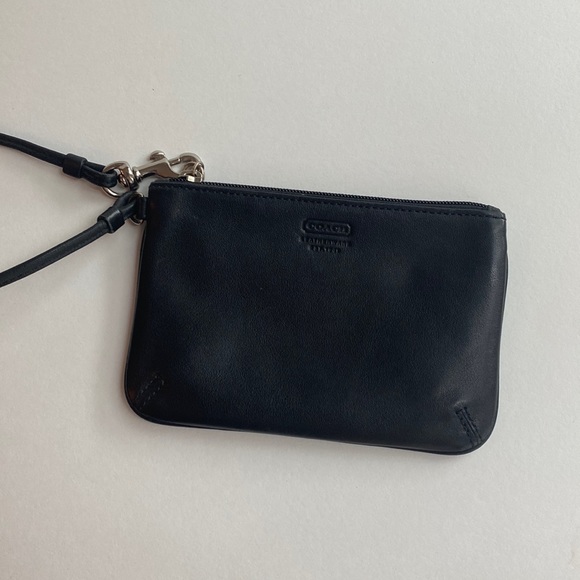 Coach smooth leather wristlet wallet credit card case black silver excellent - Picture 1 of 11